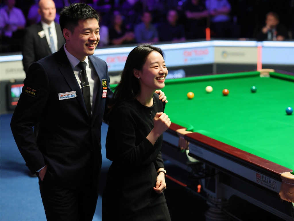 🏆荣耀加冕!赵心童世锦赛夺冠,与经纪人及女友共庆胜利 🏆荣耀加冕!赵心童世锦赛夺冠,与经纪人及女友共庆胜利